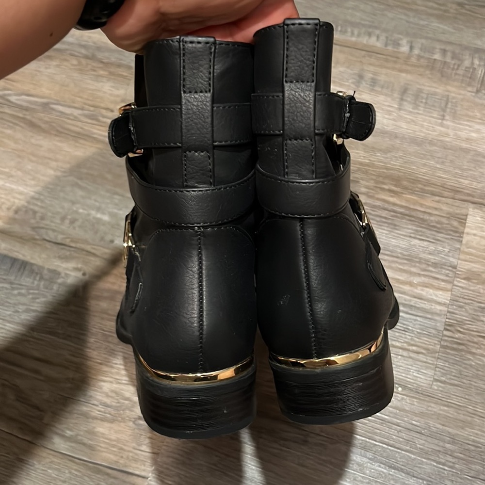 Booties - Picture 5 of 7